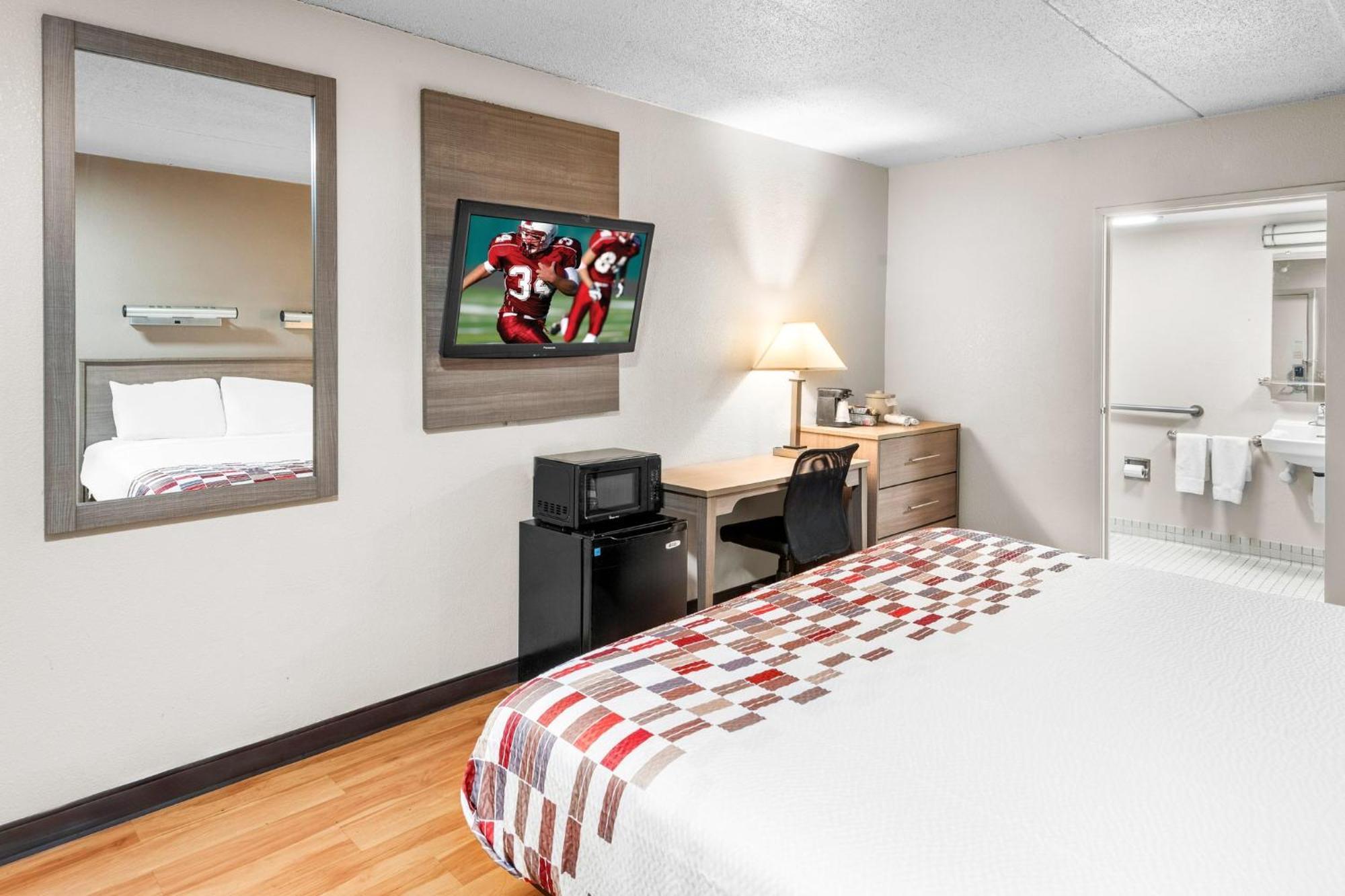 Red Roof Inn Indianapolis North - College Park Zewnętrze zdjęcie