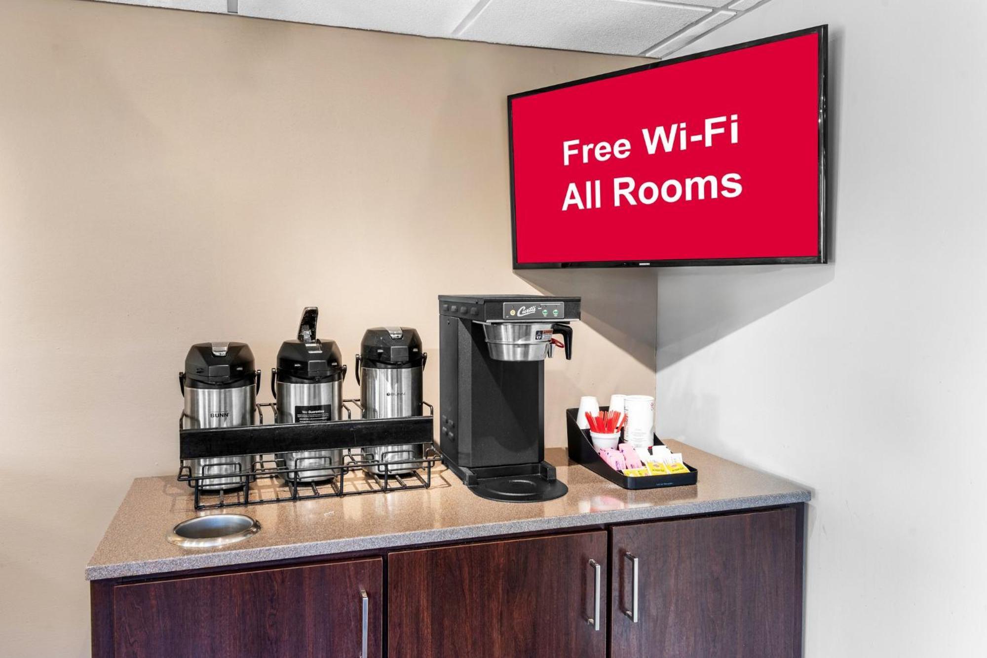 Red Roof Inn Indianapolis North - College Park Zewnętrze zdjęcie