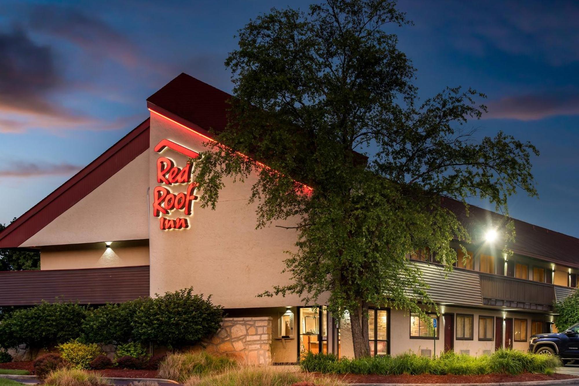 Red Roof Inn Indianapolis North - College Park Zewnętrze zdjęcie